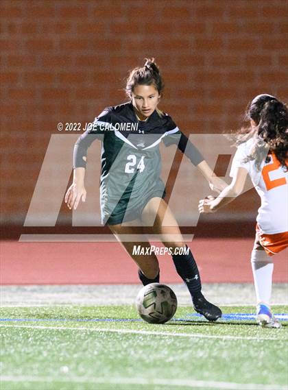 Thumbnail 2 in Reagan [Ronald] vs United (NEISD Soccer Showcase) photogallery.