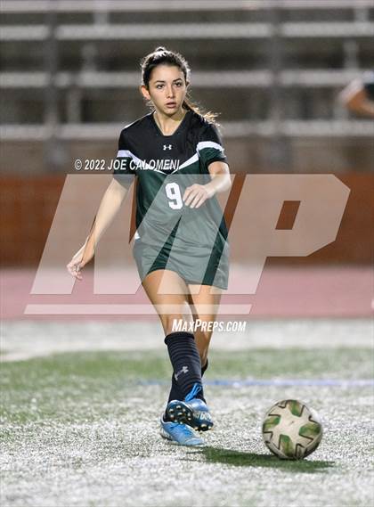 Thumbnail 2 in Reagan [Ronald] vs United (NEISD Soccer Showcase) photogallery.