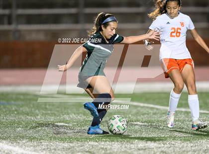 Thumbnail 3 in Reagan [Ronald] vs United (NEISD Soccer Showcase) photogallery.