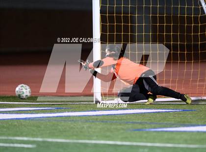 Thumbnail 3 in Reagan [Ronald] vs United (NEISD Soccer Showcase) photogallery.