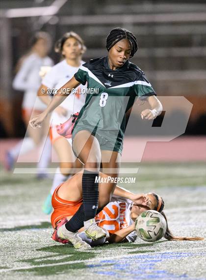Thumbnail 3 in Reagan [Ronald] vs United (NEISD Soccer Showcase) photogallery.
