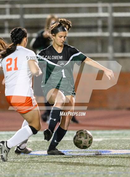 Thumbnail 2 in Reagan [Ronald] vs United (NEISD Soccer Showcase) photogallery.