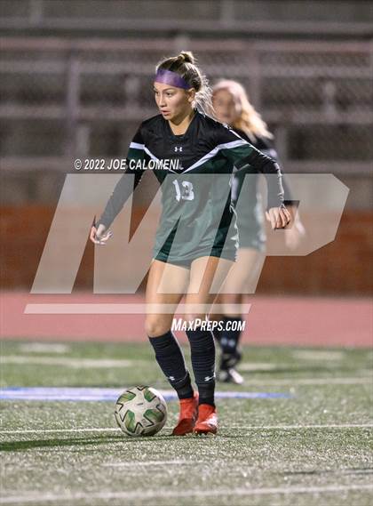 Thumbnail 2 in Reagan [Ronald] vs United (NEISD Soccer Showcase) photogallery.