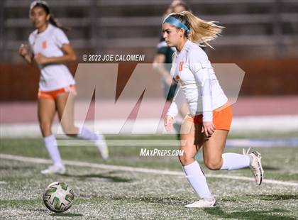 Thumbnail 2 in Reagan [Ronald] vs United (NEISD Soccer Showcase) photogallery.