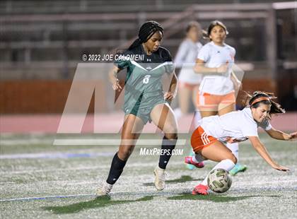 Thumbnail 2 in Reagan [Ronald] vs United (NEISD Soccer Showcase) photogallery.