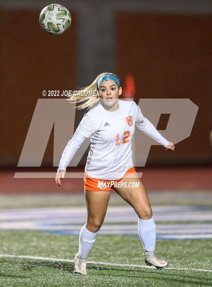 Thumbnail 2 in Reagan [Ronald] vs United (NEISD Soccer Showcase) photogallery.
