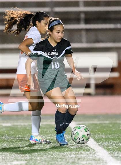 Thumbnail 3 in Reagan [Ronald] vs United (NEISD Soccer Showcase) photogallery.