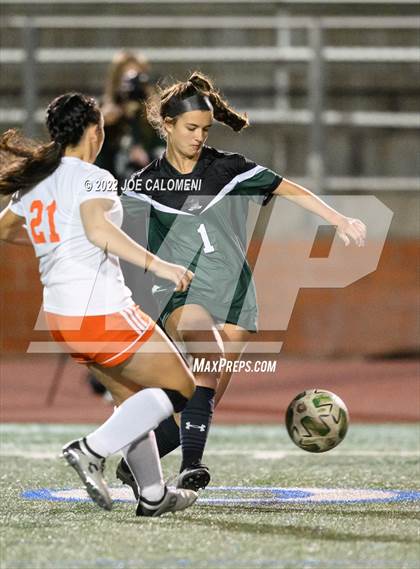 Thumbnail 3 in Reagan [Ronald] vs United (NEISD Soccer Showcase) photogallery.