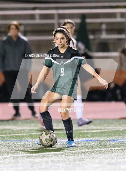 Thumbnail 1 in Reagan [Ronald] vs United (NEISD Soccer Showcase) photogallery.