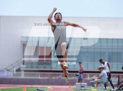 Thumbnail 2 in CIF SS Ford Track and Field Master’s Meet photogallery.