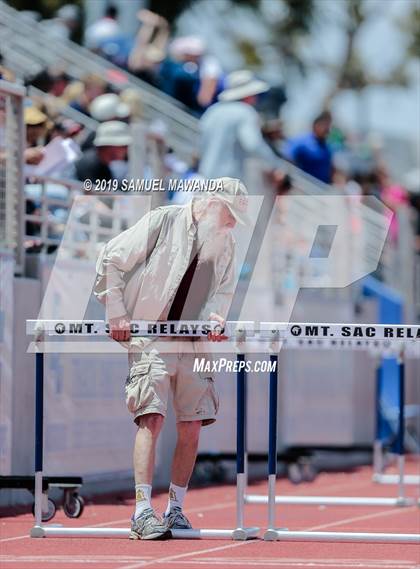 Thumbnail 2 in CIF SS Ford Track and Field Master’s Meet photogallery.
