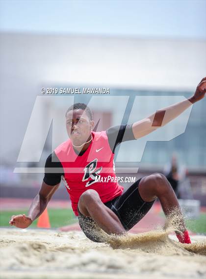 Thumbnail 2 in CIF SS Ford Track and Field Master’s Meet photogallery.