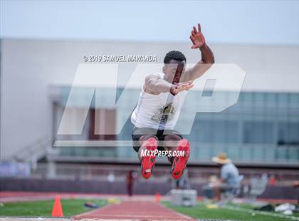Thumbnail 2 in CIF SS Ford Track and Field Master’s Meet photogallery.