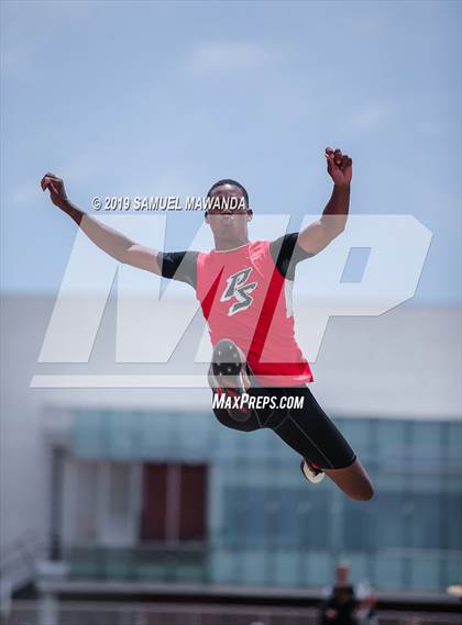 Thumbnail 2 in CIF SS Ford Track and Field Master’s Meet photogallery.