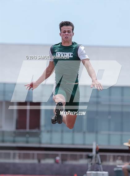 Thumbnail 3 in CIF SS Ford Track and Field Master’s Meet photogallery.