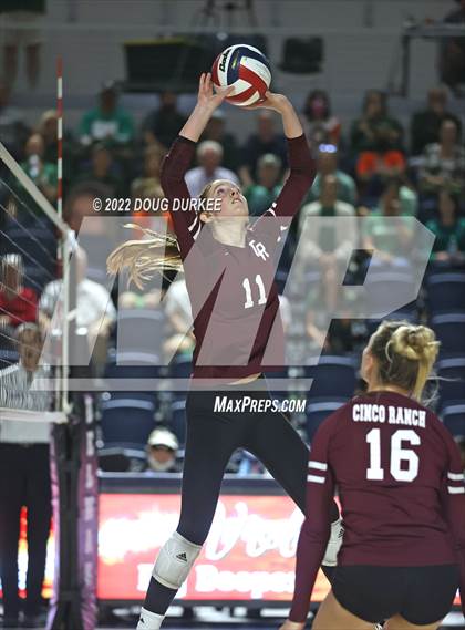 Thumbnail 3 in Cinco Ranch vs. Stratford (UIL 6A Region 3 Quarter Finals) photogallery.