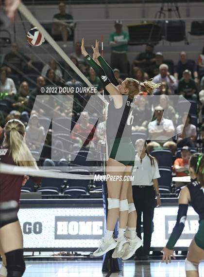 Thumbnail 1 in Cinco Ranch vs. Stratford (UIL 6A Region 3 Quarter Finals) photogallery.