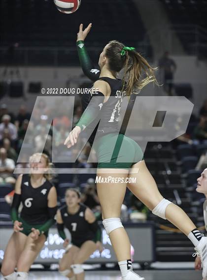 Thumbnail 2 in Cinco Ranch vs. Stratford (UIL 6A Region 3 Quarter Finals) photogallery.