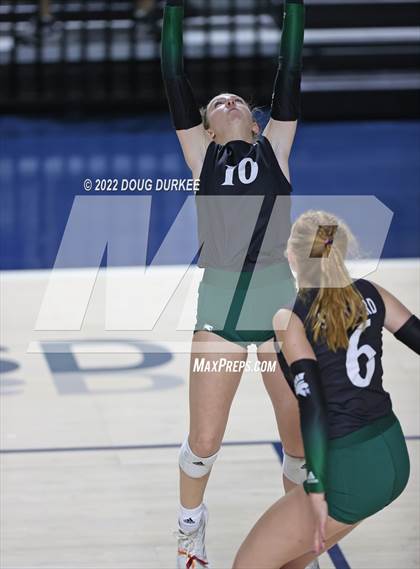 Thumbnail 3 in Cinco Ranch vs. Stratford (UIL 6A Region 3 Quarter Finals) photogallery.