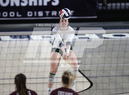 Thumbnail 2 in Cinco Ranch vs. Stratford (UIL 6A Region 3 Quarter Finals) photogallery.