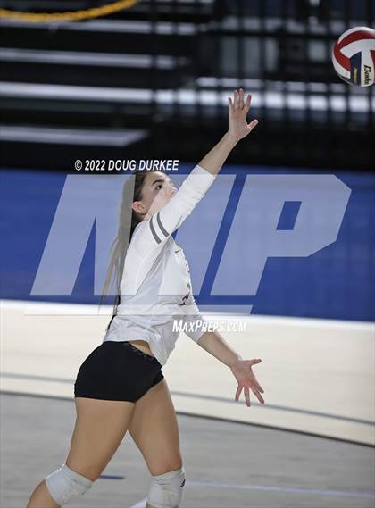 Thumbnail 3 in Cinco Ranch vs. Stratford (UIL 6A Region 3 Quarter Finals) photogallery.