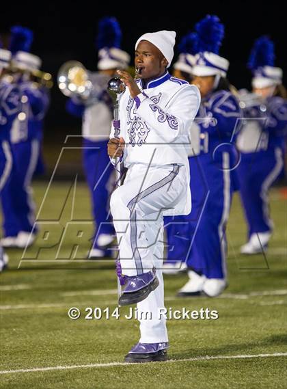 Thumbnail 1 in Lincoln @ Krum (UIL 4A Division 2 Region 1 Bi-District Playoff) photogallery.