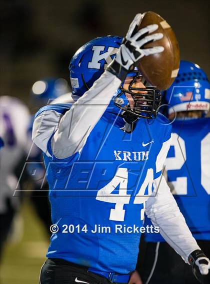 Thumbnail 1 in Lincoln @ Krum (UIL 4A Division 2 Region 1 Bi-District Playoff) photogallery.