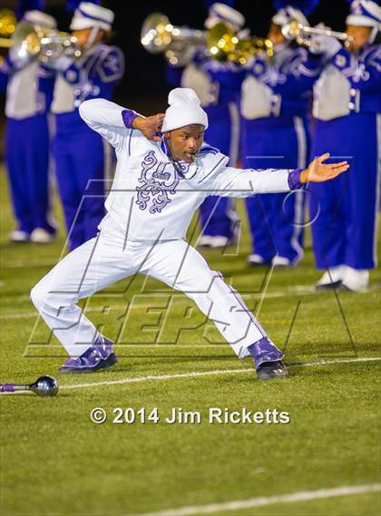 Thumbnail 3 in Lincoln @ Krum (UIL 4A Division 2 Region 1 Bi-District Playoff) photogallery.