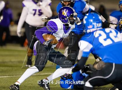 Thumbnail 1 in Lincoln @ Krum (UIL 4A Division 2 Region 1 Bi-District Playoff) photogallery.