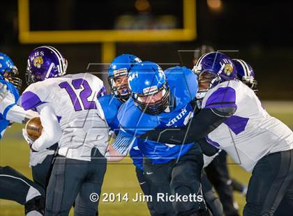 Thumbnail 2 in Lincoln @ Krum (UIL 4A Division 2 Region 1 Bi-District Playoff) photogallery.