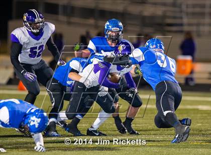 Thumbnail 3 in Lincoln @ Krum (UIL 4A Division 2 Region 1 Bi-District Playoff) photogallery.