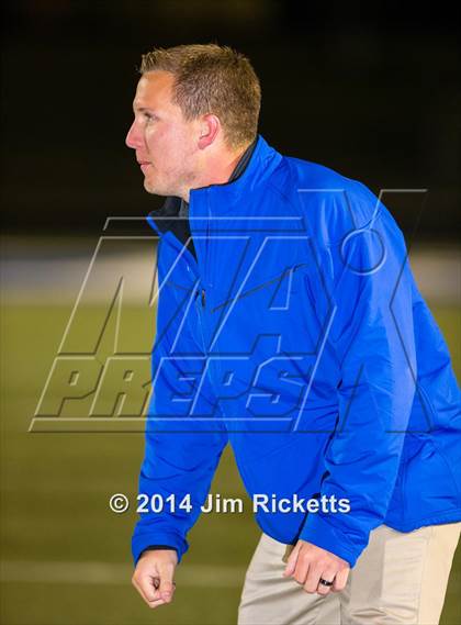 Thumbnail 2 in Lincoln @ Krum (UIL 4A Division 2 Region 1 Bi-District Playoff) photogallery.