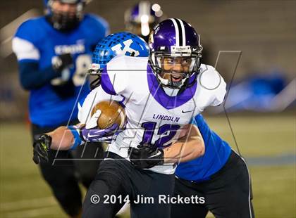 Thumbnail 2 in Lincoln @ Krum (UIL 4A Division 2 Region 1 Bi-District Playoff) photogallery.