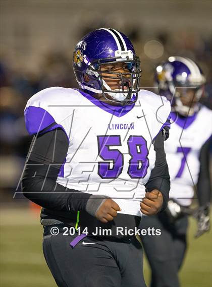 Thumbnail 3 in Lincoln @ Krum (UIL 4A Division 2 Region 1 Bi-District Playoff) photogallery.