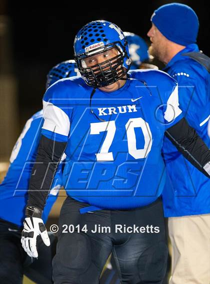 Thumbnail 3 in Lincoln @ Krum (UIL 4A Division 2 Region 1 Bi-District Playoff) photogallery.