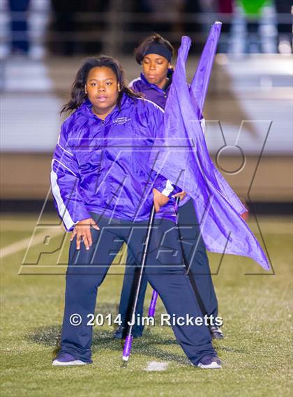 Thumbnail 1 in Lincoln @ Krum (UIL 4A Division 2 Region 1 Bi-District Playoff) photogallery.
