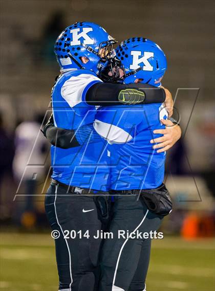 Thumbnail 3 in Lincoln @ Krum (UIL 4A Division 2 Region 1 Bi-District Playoff) photogallery.