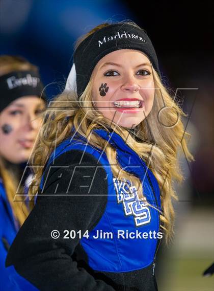 Thumbnail 1 in Lincoln @ Krum (UIL 4A Division 2 Region 1 Bi-District Playoff) photogallery.