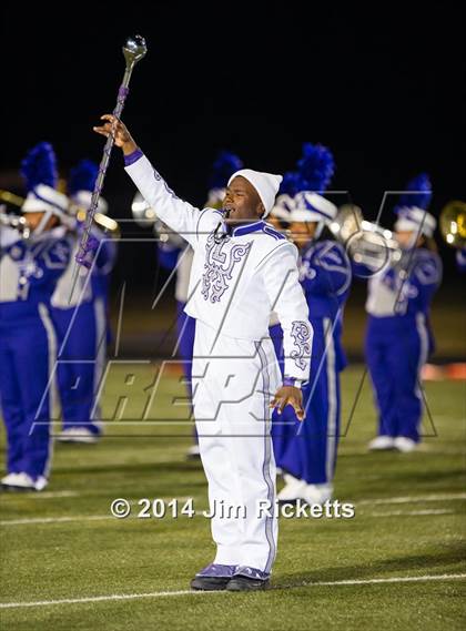 Thumbnail 2 in Lincoln @ Krum (UIL 4A Division 2 Region 1 Bi-District Playoff) photogallery.