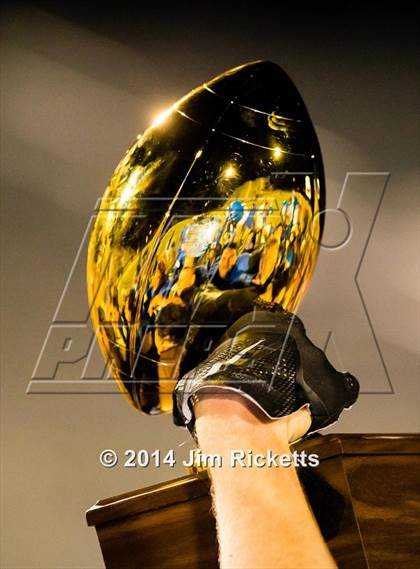Thumbnail 1 in Lincoln @ Krum (UIL 4A Division 2 Region 1 Bi-District Playoff) photogallery.