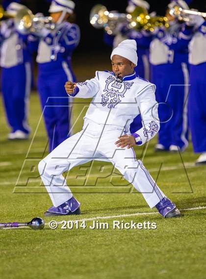Thumbnail 2 in Lincoln @ Krum (UIL 4A Division 2 Region 1 Bi-District Playoff) photogallery.