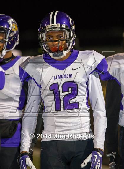 Thumbnail 1 in Lincoln @ Krum (UIL 4A Division 2 Region 1 Bi-District Playoff) photogallery.