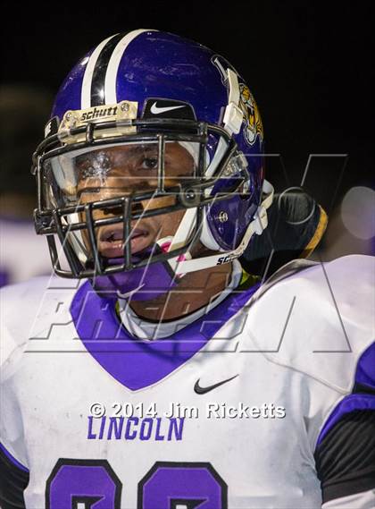 Thumbnail 3 in Lincoln @ Krum (UIL 4A Division 2 Region 1 Bi-District Playoff) photogallery.