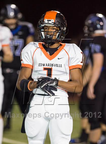 Thumbnail 3 in Edwardsville vs. Lincoln-Way East photogallery.