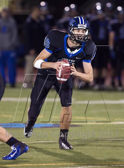Thumbnail 2 in Edwardsville vs. Lincoln-Way East photogallery.