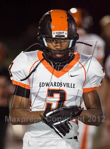 Thumbnail 2 in Edwardsville vs. Lincoln-Way East photogallery.