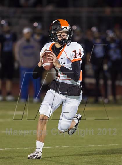 Thumbnail 2 in Edwardsville vs. Lincoln-Way East photogallery.