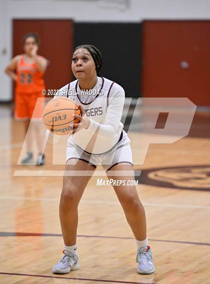 Thumbnail 2 in Seminole @ Tarpon Springs photogallery.