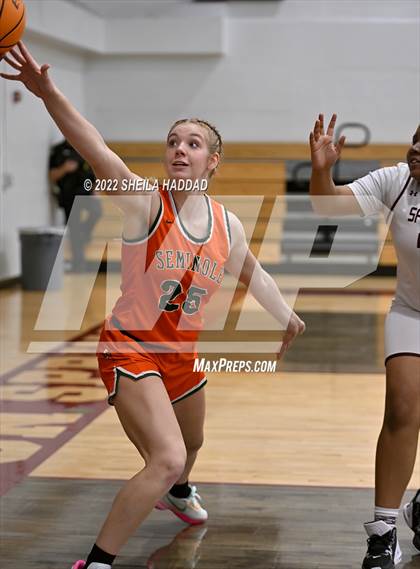 Thumbnail 1 in Seminole @ Tarpon Springs photogallery.