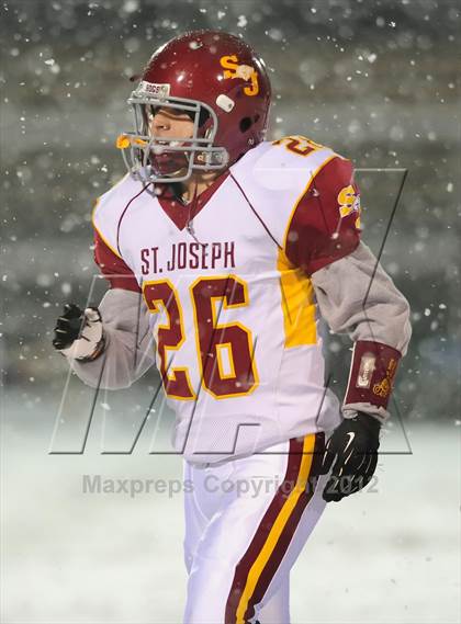 Thumbnail 3 in St. Joseph vs. Hillhouse (CIAC Class M Quarterfinal) photogallery.